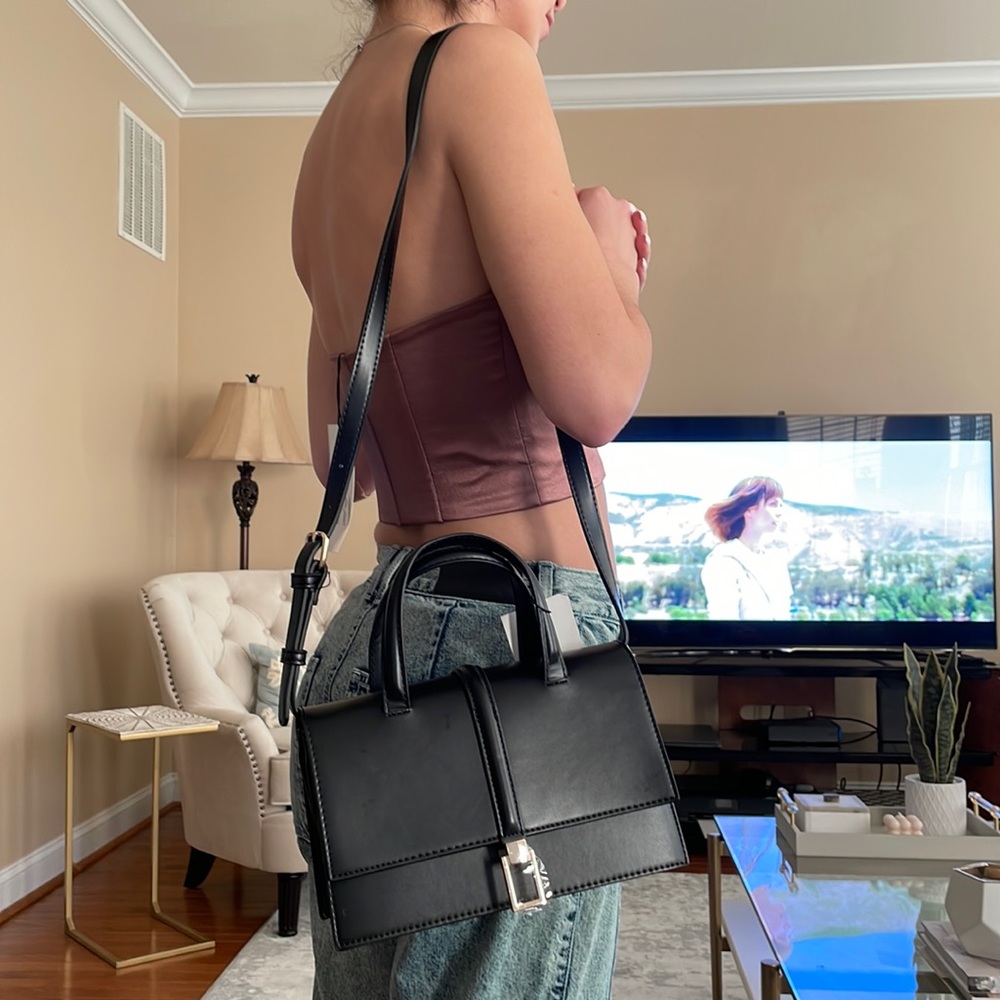 NEW Zara downtown shoulder bag with buckle lined interior